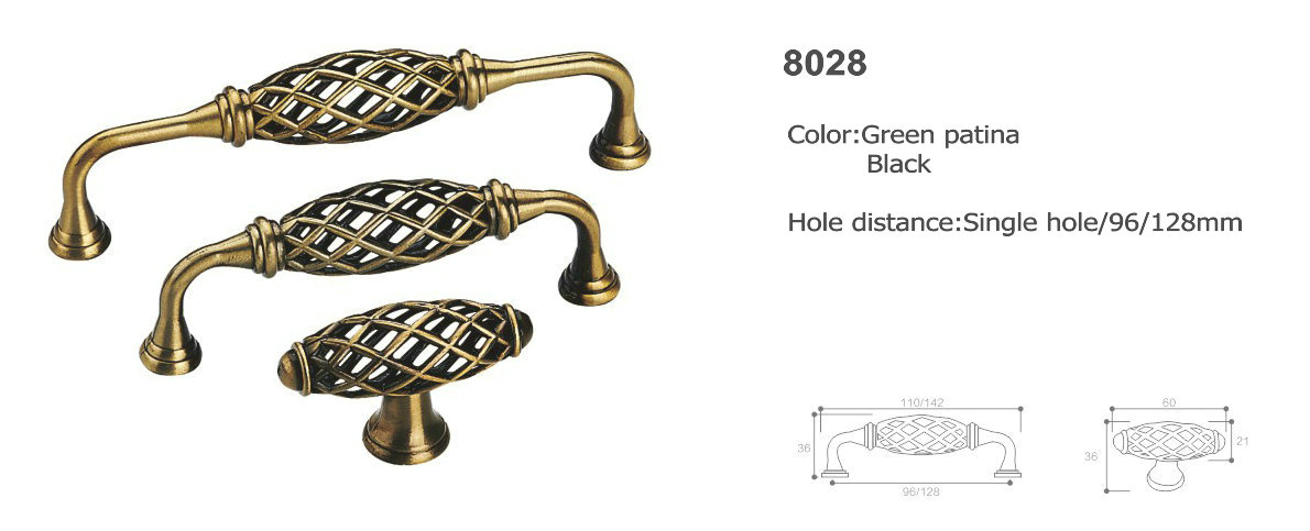 Tiradores y perillas de muebles vintage con pátina verde antigua